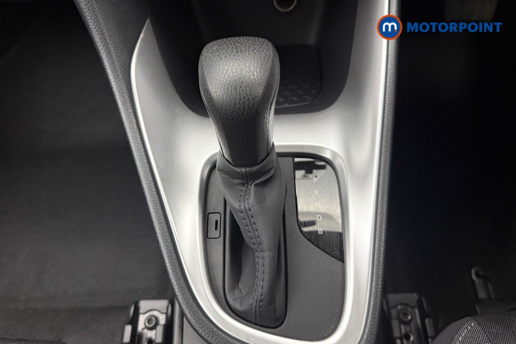 Toyota Yaris Icon Automatic Petrol-Electric Hybrid Hatchback - Stock Number (1621418) - 6th supplementary image