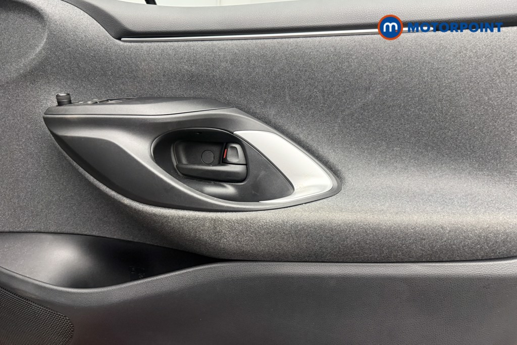 Toyota Yaris Icon Automatic Petrol-Electric Hybrid Hatchback - Stock Number (1621418) - 17th supplementary image