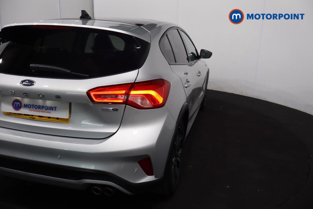 Ford Focus Active X Edition Manual Petrol Hatchback - Stock Number (1621436) - 2nd supplementary image