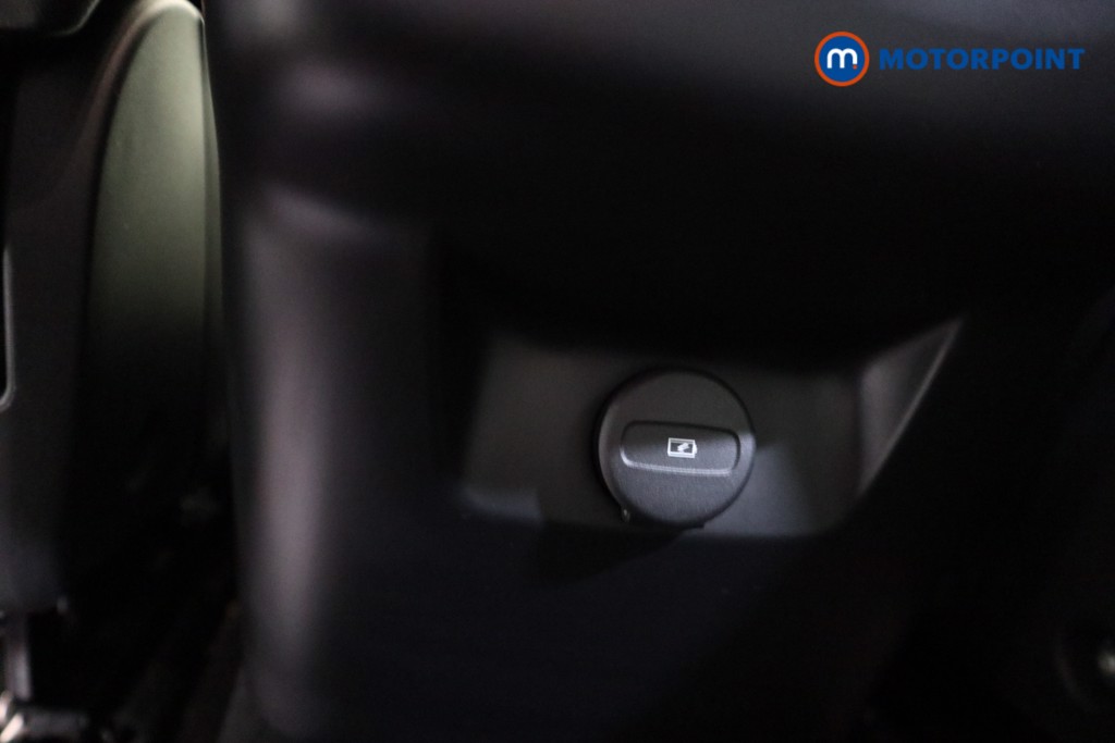 Volvo Xc60 R Design Automatic Diesel SUV - Stock Number (1621461) - 18th supplementary image