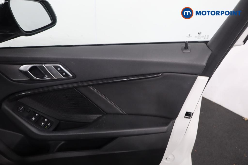 BMW 1 Series Sport Manual Petrol Hatchback - Stock Number (1621768) - 9th supplementary image