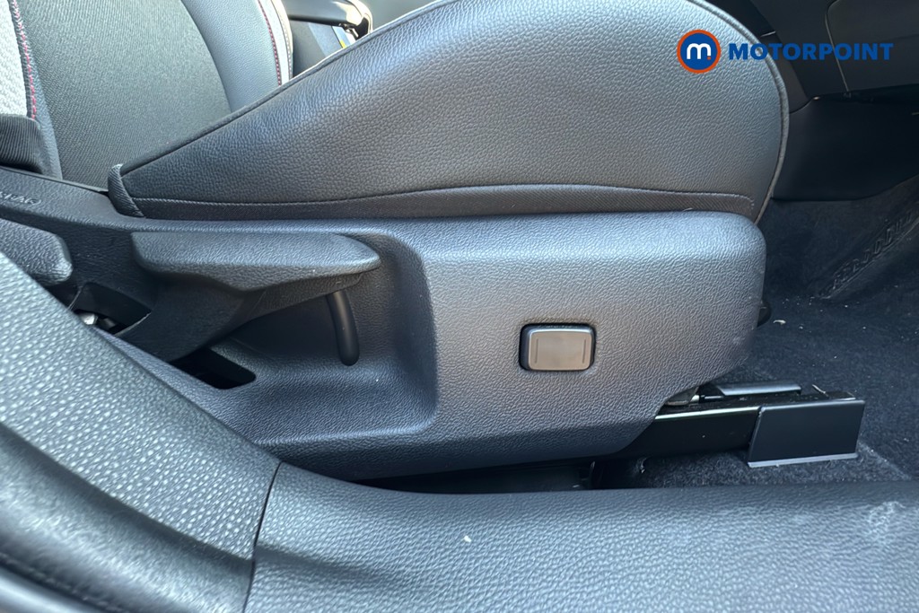 Toyota Corolla Gr Sport Automatic Petrol-Electric Hybrid Hatchback - Stock Number (1598168) - 25th supplementary image