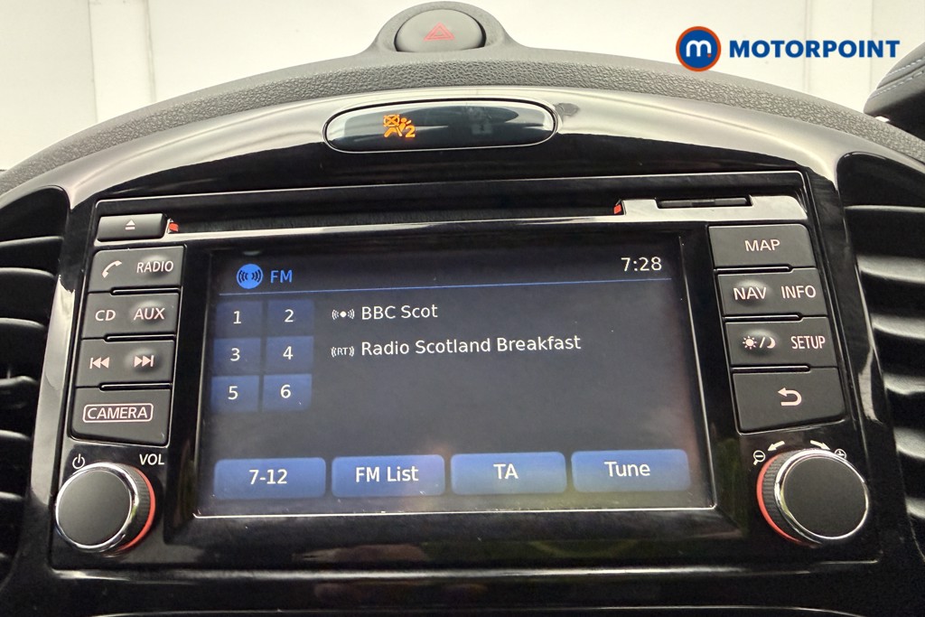 Nissan Juke Tekna Automatic Petrol SUV - Stock Number (1599795) - 4th supplementary image