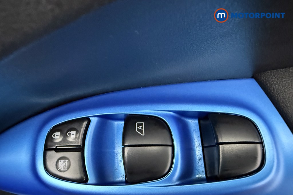 Nissan Juke Tekna Automatic Petrol SUV - Stock Number (1599795) - 19th supplementary image