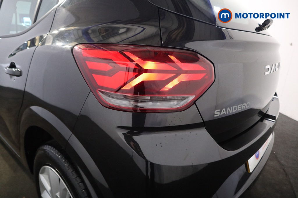 Dacia Sandero Expression Manual Petrol Hatchback - Stock Number (1608375) - 28th supplementary image