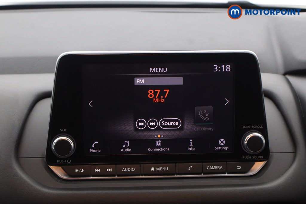 Nissan Qashqai Acenta Premium Automatic Petrol SUV - Stock Number (1610447) - 2nd supplementary image