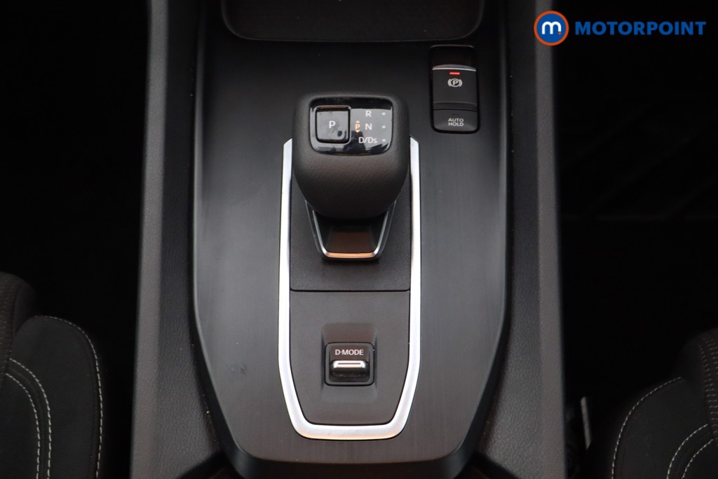 Nissan Qashqai Acenta Premium Automatic Petrol SUV - Stock Number (1610447) - 4th supplementary image