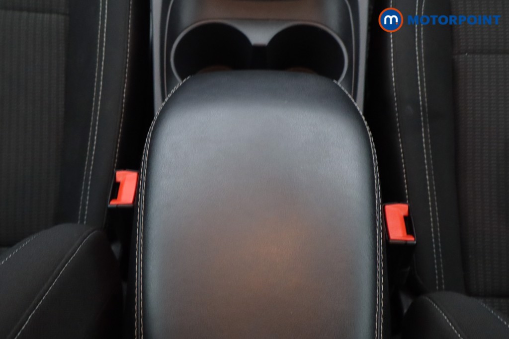 Nissan Qashqai Acenta Premium Automatic Petrol SUV - Stock Number (1610447) - 5th supplementary image