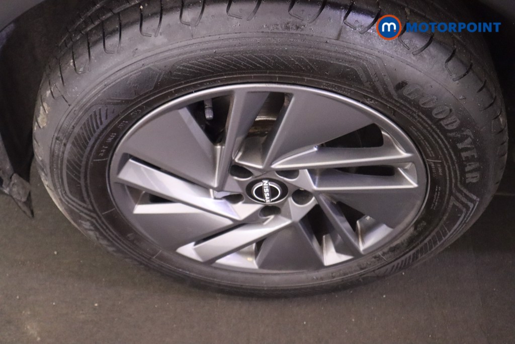 Nissan Qashqai Acenta Premium Manual Petrol SUV - Stock Number (1611122) - 10th supplementary image