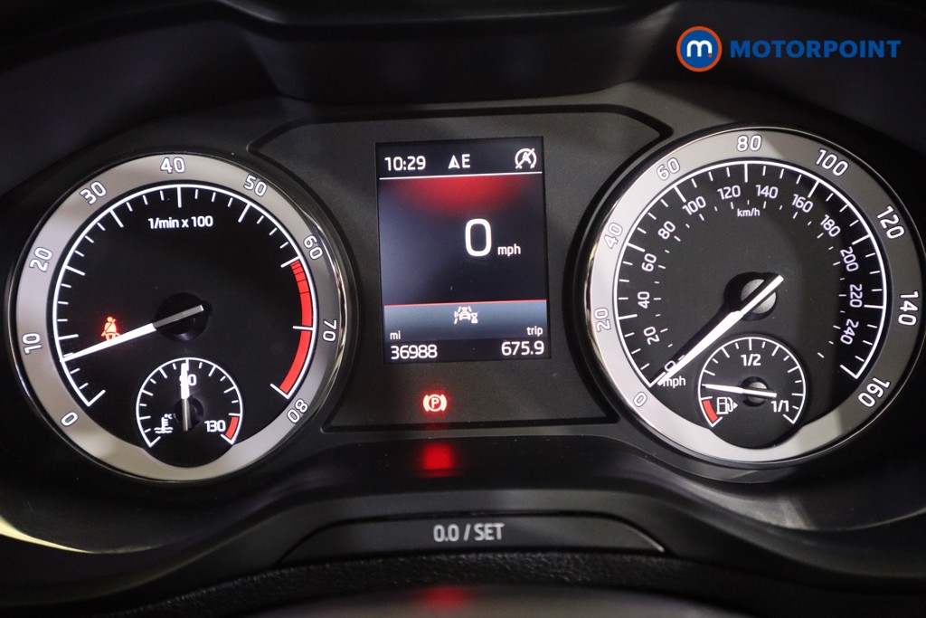 Skoda Karoq Sport Line Manual Petrol SUV - Stock Number (1611561) - 4th supplementary image