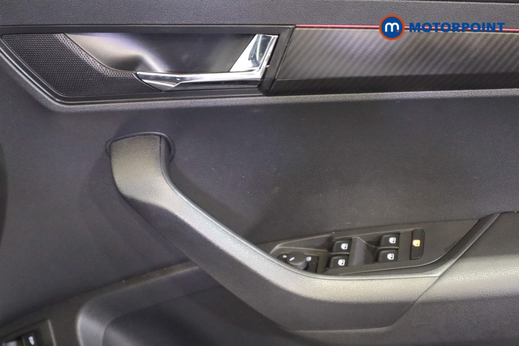 Skoda Karoq Sport Line Manual Petrol SUV - Stock Number (1611561) - 14th supplementary image