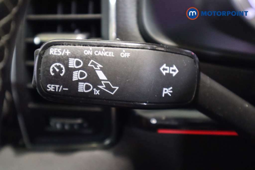 Skoda Karoq Sport Line Manual Petrol SUV - Stock Number (1611561) - 19th supplementary image