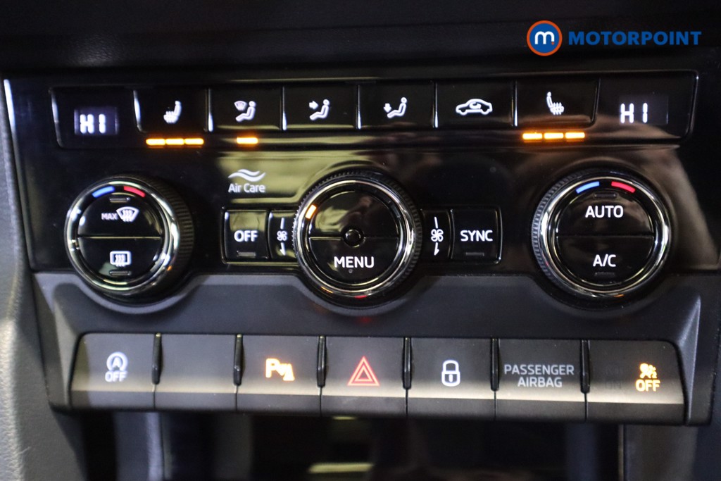 Skoda Karoq Sport Line Manual Petrol SUV - Stock Number (1611561) - 21st supplementary image