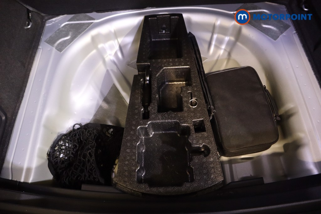 Skoda Karoq Sport Line Manual Petrol SUV - Stock Number (1611561) - 29th supplementary image