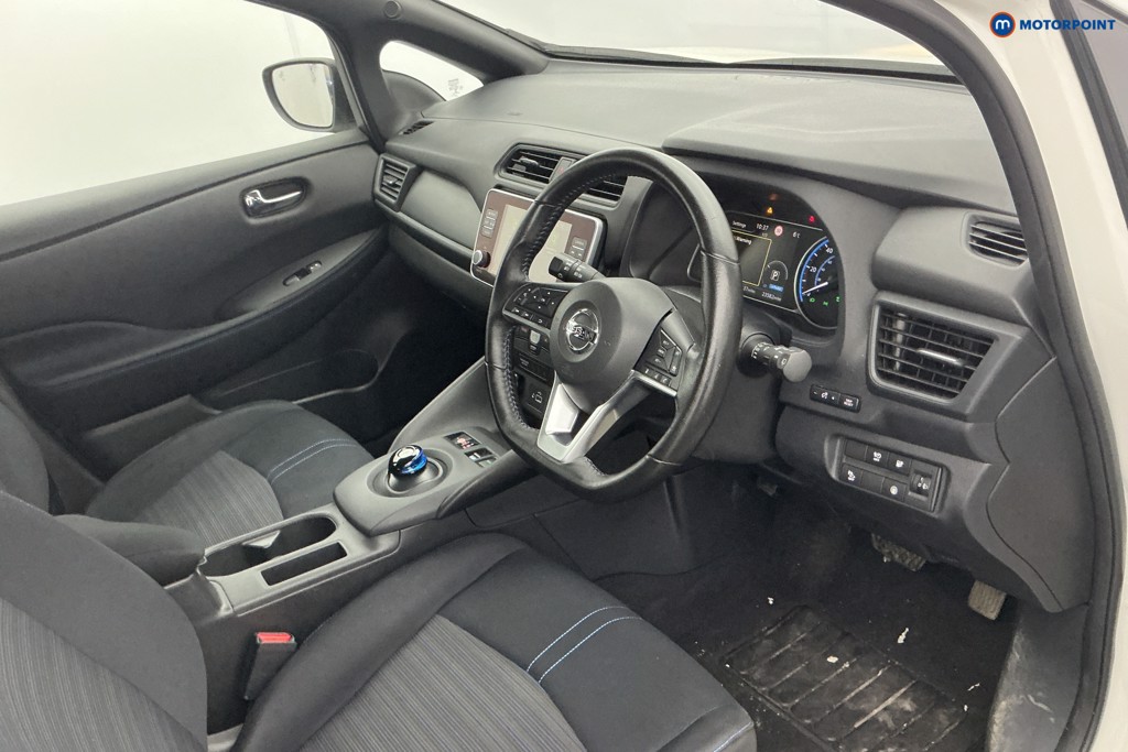 Nissan Leaf Acenta Automatic Electric Hatchback - Stock Number (1612371) - 9th supplementary image