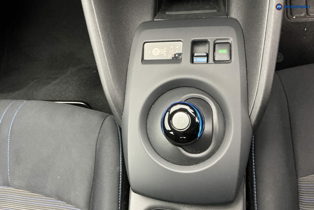 Nissan Leaf Acenta Automatic Electric Hatchback - Stock Number (1612371) - 18th supplementary image