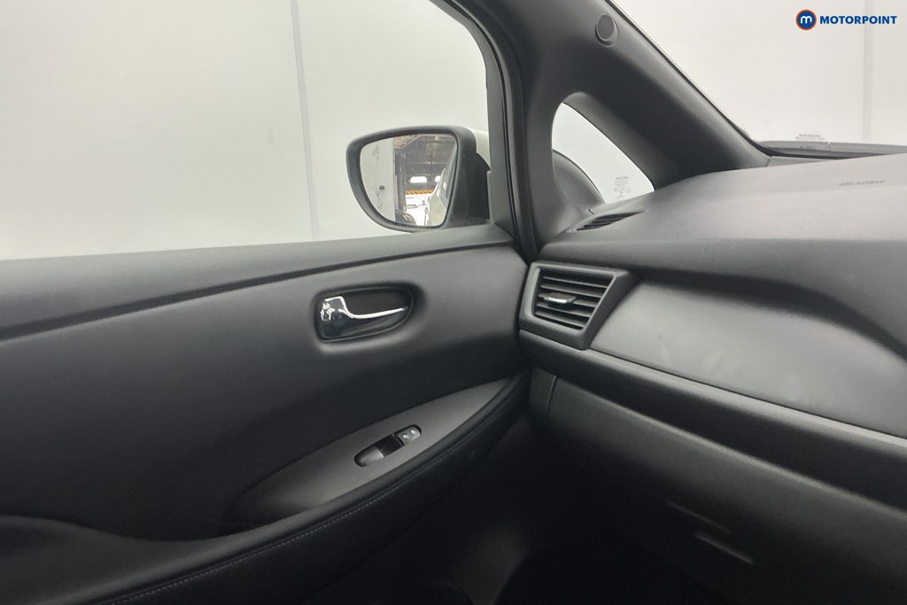 Nissan Leaf Acenta Automatic Electric Hatchback - Stock Number (1612371) - 22nd supplementary image