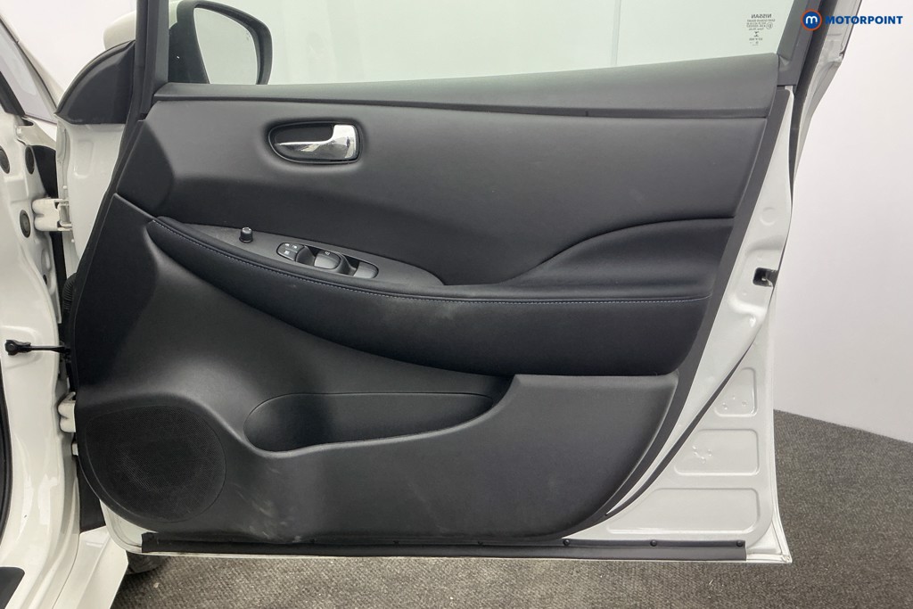 Nissan Leaf Acenta Automatic Electric Hatchback - Stock Number (1612371) - 26th supplementary image