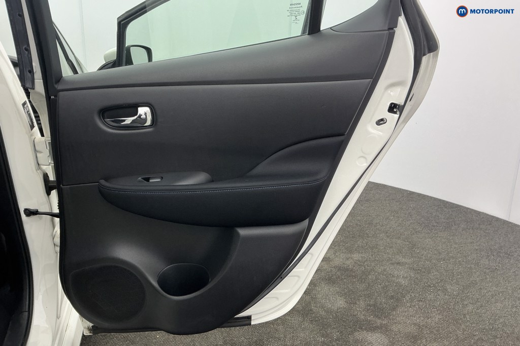 Nissan Leaf Acenta Automatic Electric Hatchback - Stock Number (1612371) - 28th supplementary image