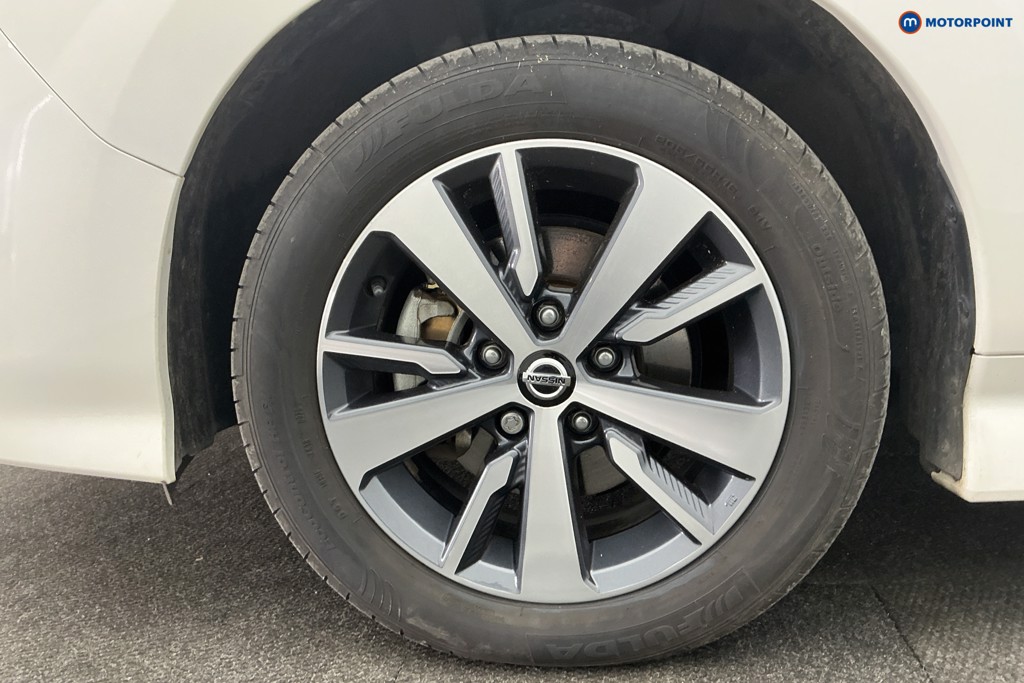 Nissan Leaf Acenta Automatic Electric Hatchback - Stock Number (1612371) - 38th supplementary image