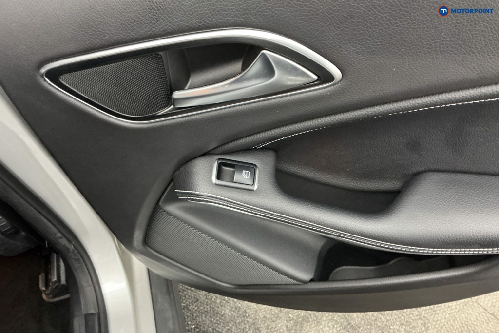 Mercedes-Benz GLA Sport Automatic Diesel SUV - Stock Number (1612509) - 32nd supplementary image