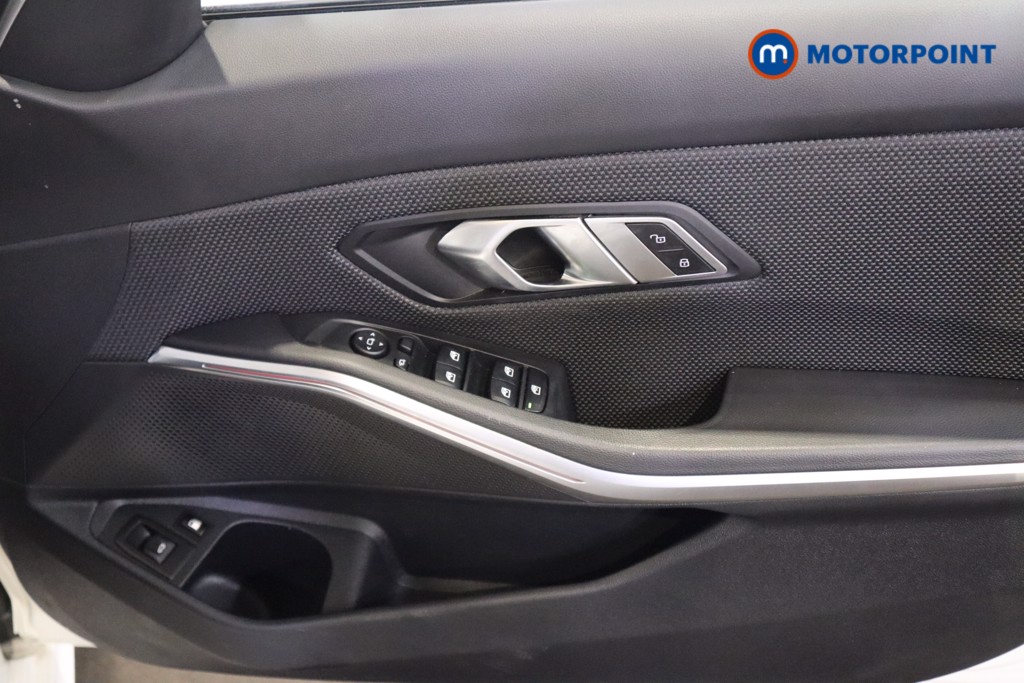 BMW 3 Series Se Pro Automatic Petrol Plug-In Hybrid Estate - Stock Number (1613168) - 13th supplementary image