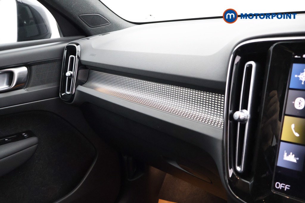 Volvo Xc40 R Design Manual Petrol SUV - Stock Number (1615498) - 9th supplementary image