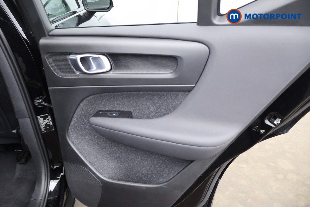 Volvo Xc40 R Design Manual Petrol SUV - Stock Number (1615498) - 15th supplementary image