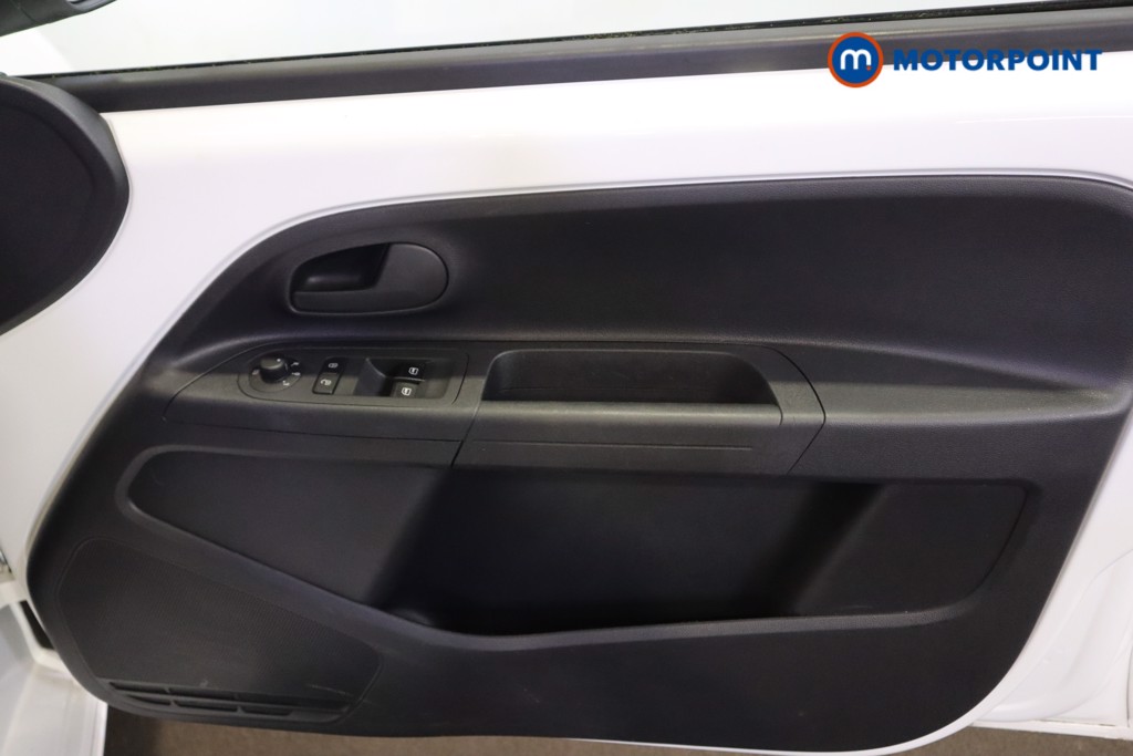 Volkswagen UP E-Up Automatic Electric Hatchback - Stock Number (1615989) - 13th supplementary image