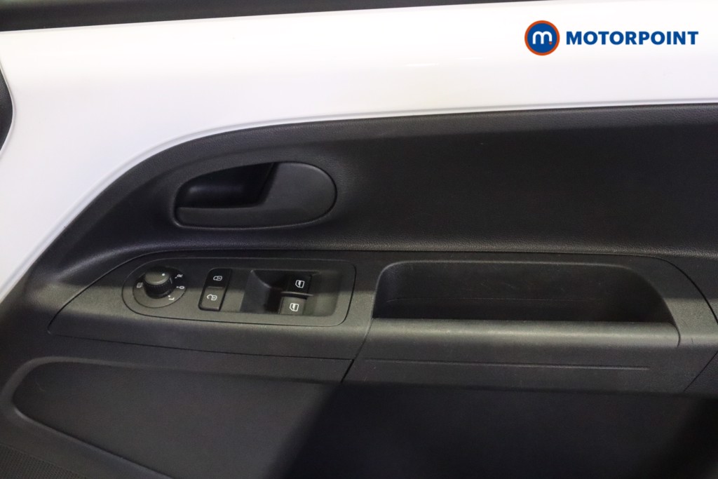 Volkswagen UP E-Up Automatic Electric Hatchback - Stock Number (1615989) - 14th supplementary image