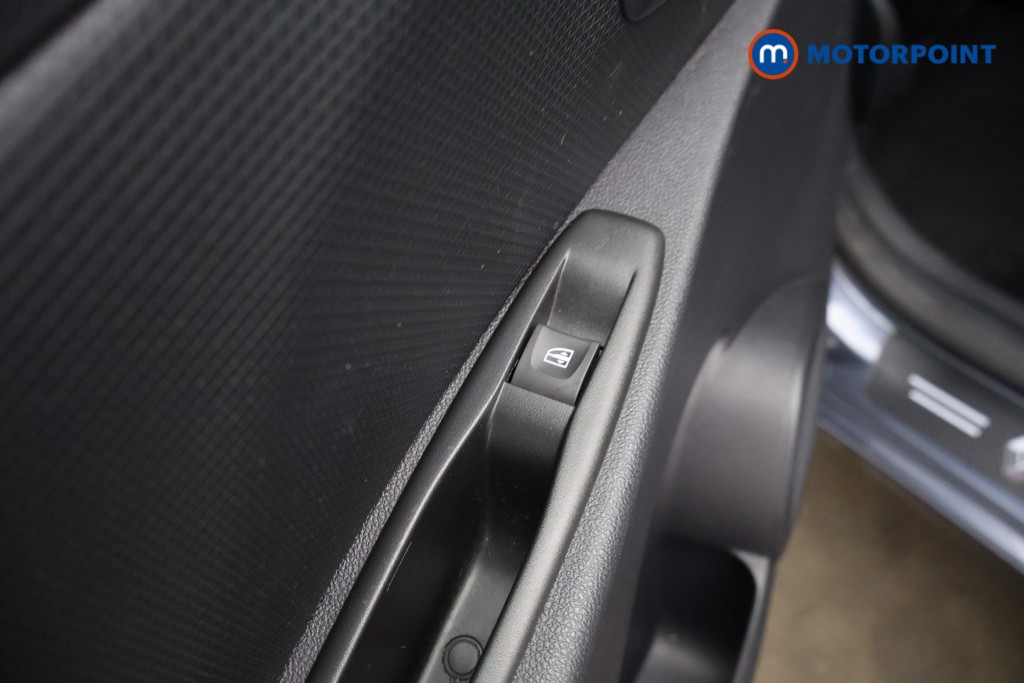 Renault Clio Dynamique S Nav Automatic Diesel Hatchback - Stock Number (1616225) - 30th supplementary image