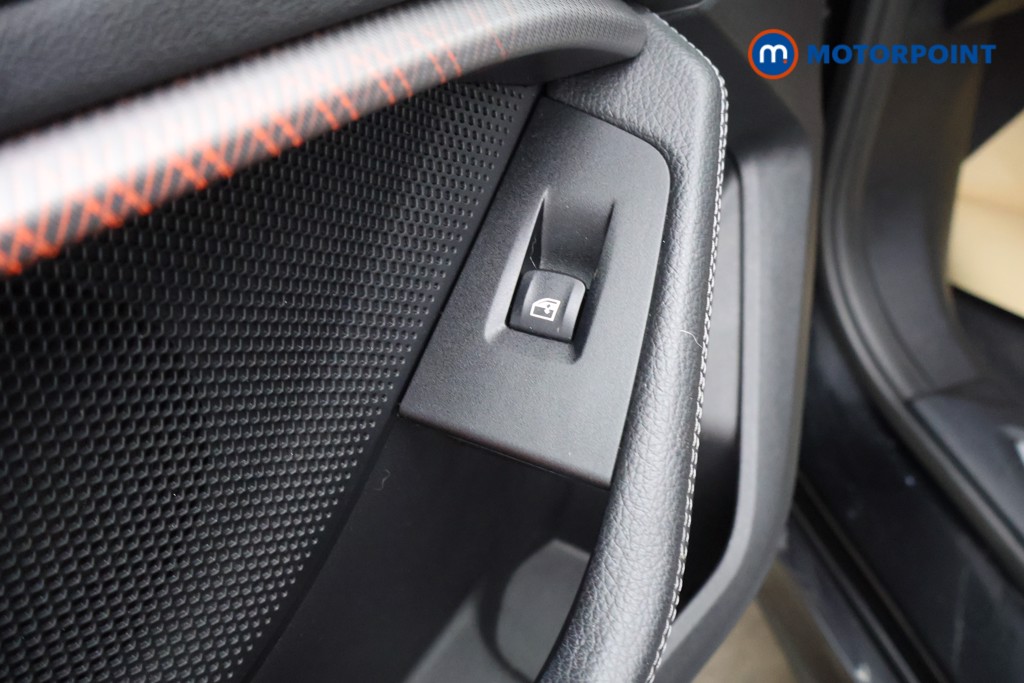 BMW 1 Series M Sport Manual Diesel Hatchback - Stock Number (1616267) - 32nd supplementary image