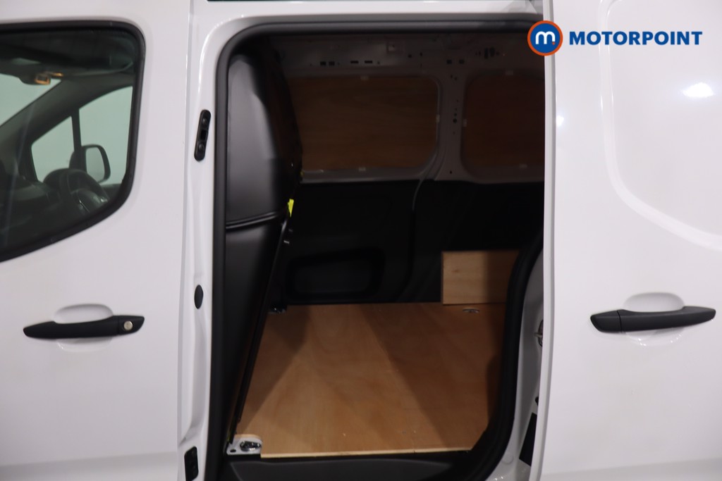 Peugeot Partner Professional Plus Manual Diesel Panel Van - Stock Number (1616385) - 5th supplementary image