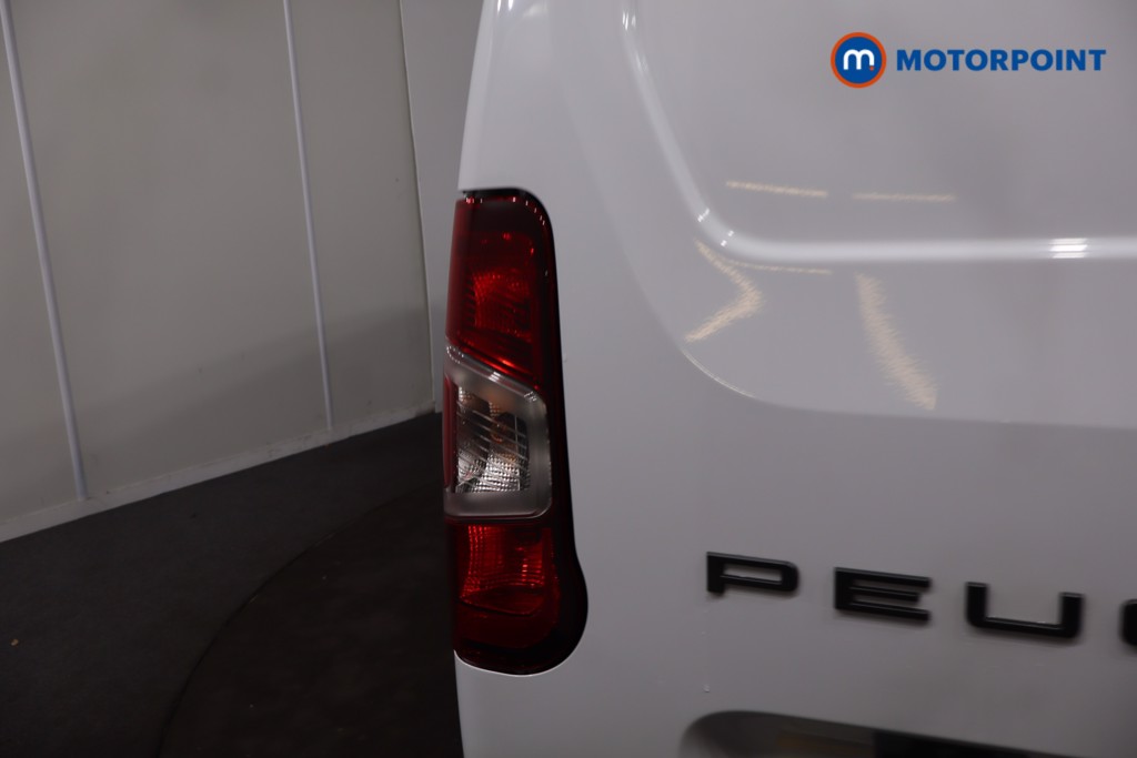 Peugeot Partner Professional Plus Manual Diesel Panel Van - Stock Number (1616385) - 32nd supplementary image