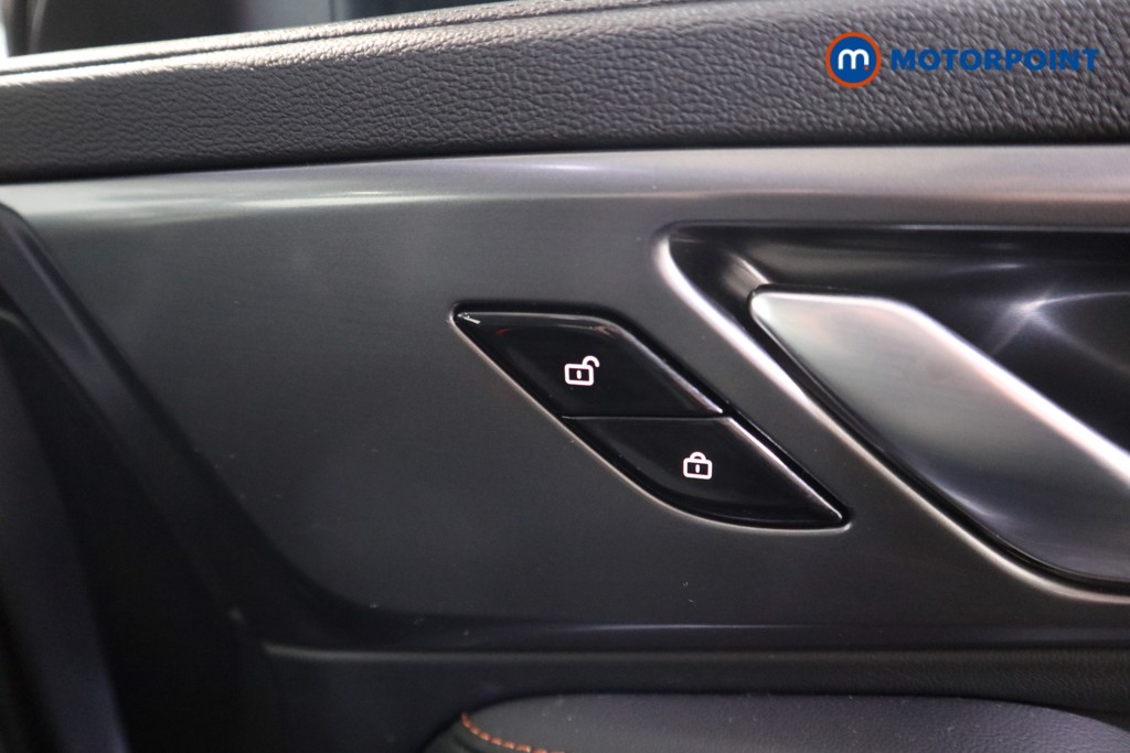 Mg Motor Uk HS SE Automatic Petrol-Electric Hybrid SUV - Stock Number (1616665) - 13th supplementary image