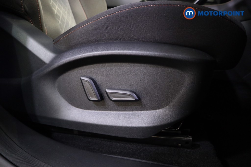 Mg Motor Uk HS SE Automatic Petrol-Electric Hybrid SUV - Stock Number (1616665) - 15th supplementary image