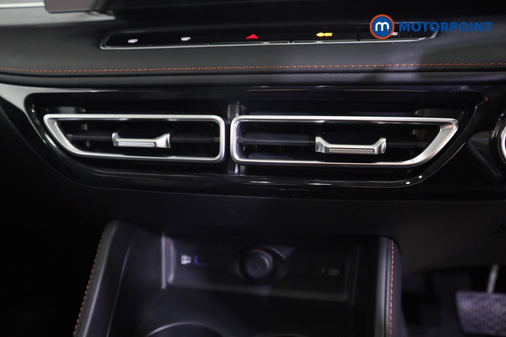 Mg Motor Uk HS SE Automatic Petrol-Electric Hybrid SUV - Stock Number (1616697) - 7th supplementary image