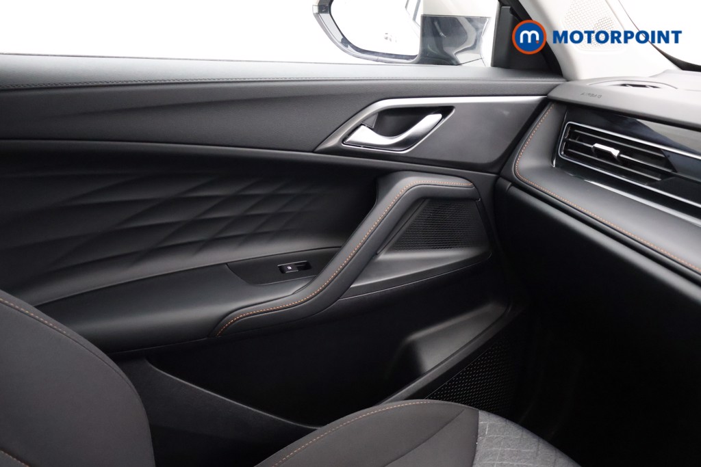 Mg Motor Uk HS SE Automatic Petrol-Electric Hybrid SUV - Stock Number (1616713) - 10th supplementary image