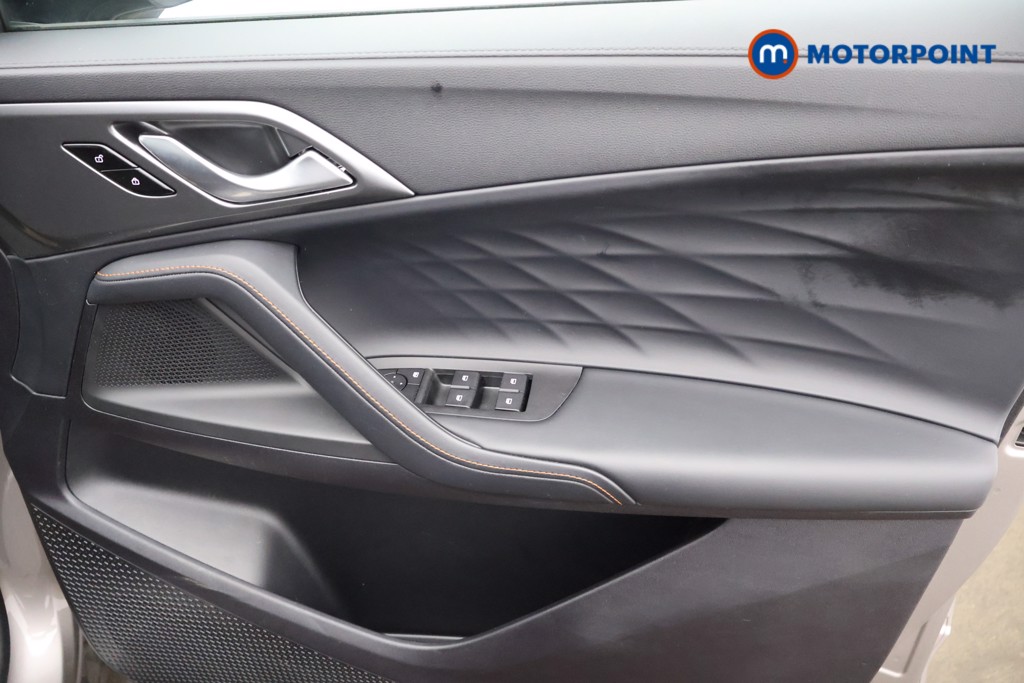 Mg Motor Uk HS SE Automatic Petrol-Electric Hybrid SUV - Stock Number (1616713) - 11th supplementary image