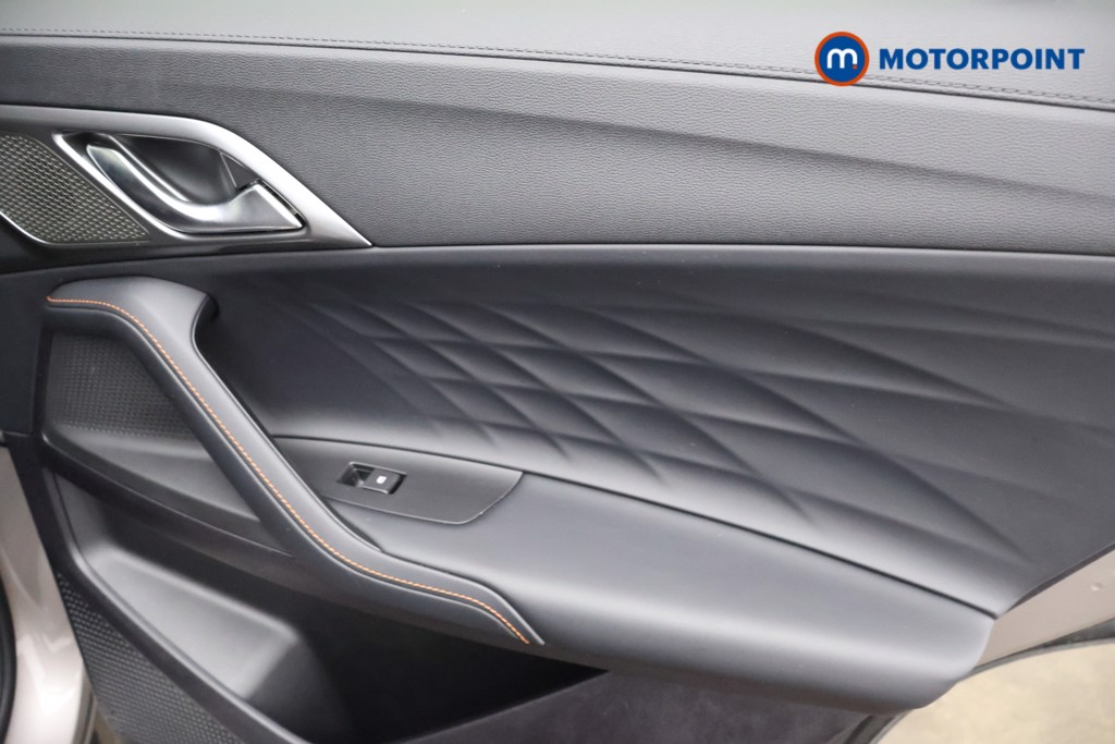 Mg Motor Uk HS SE Automatic Petrol-Electric Hybrid SUV - Stock Number (1616713) - 16th supplementary image