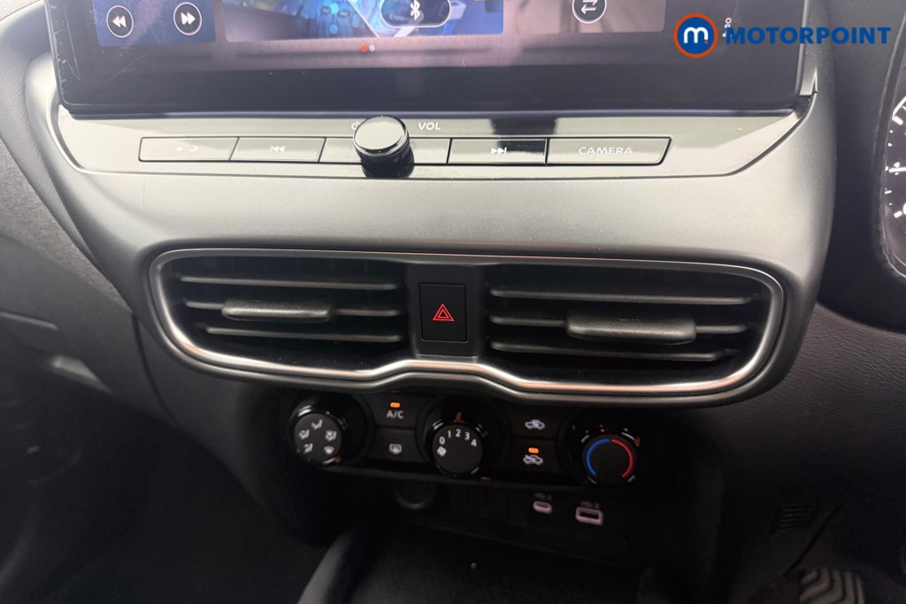 Nissan Juke Acenta Premium Manual Petrol SUV - Stock Number (1616743) - 3rd supplementary image