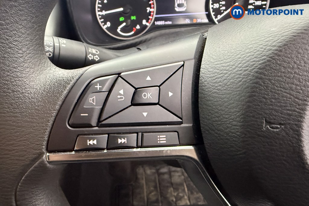 Nissan Juke Acenta Premium Manual Petrol SUV - Stock Number (1616743) - 6th supplementary image