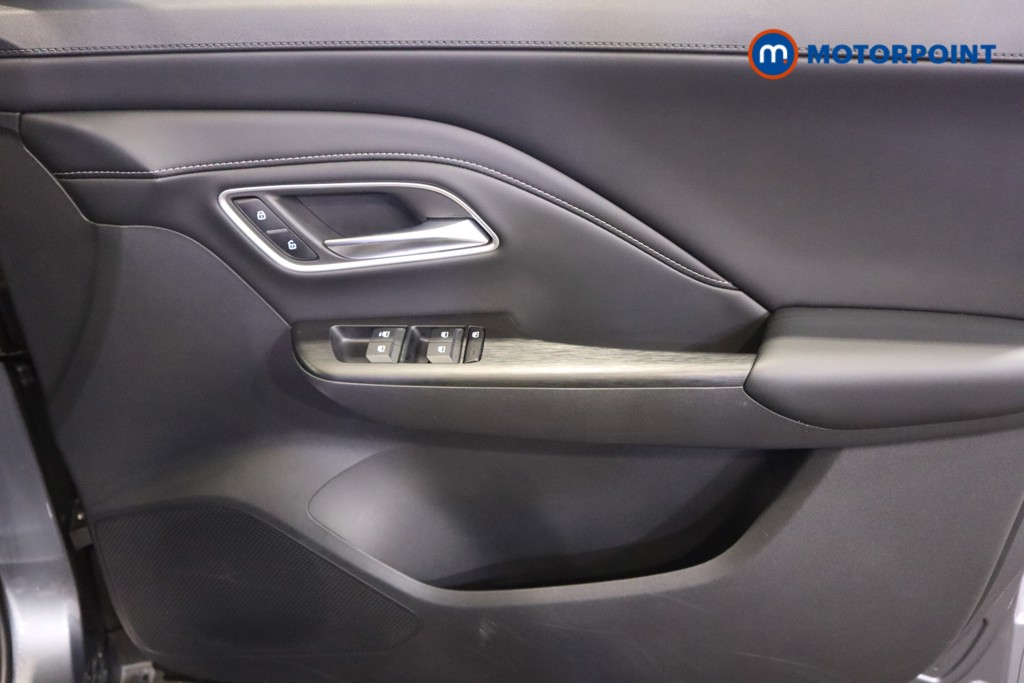 Mg Motor Uk ZS Trophy Automatic Petrol-Electric Hybrid SUV - Stock Number (1616839) - 13th supplementary image