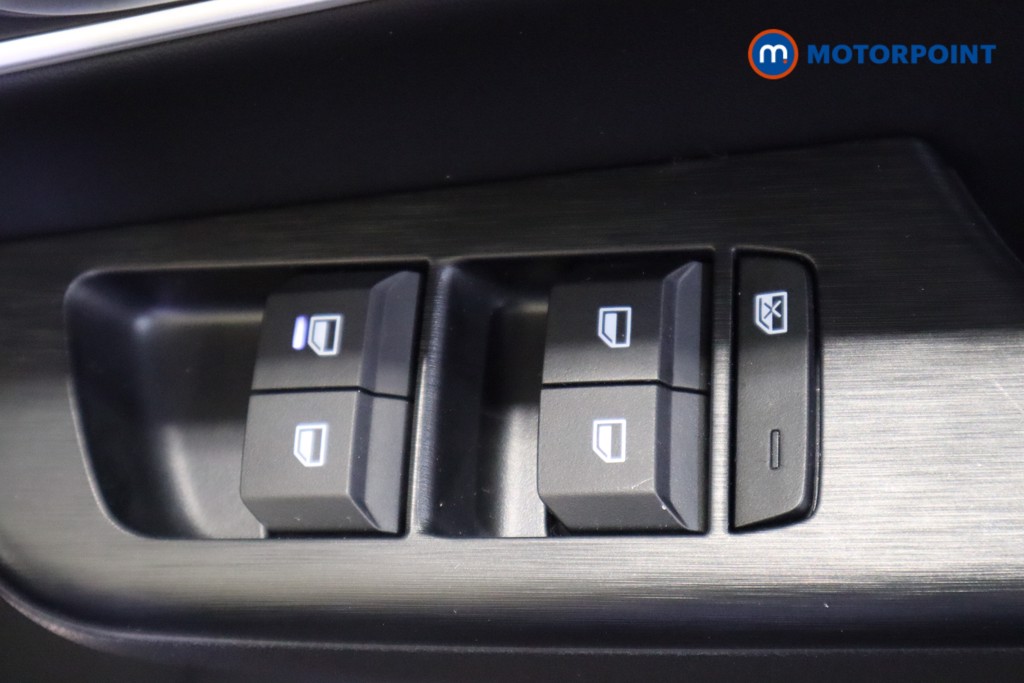 Mg Motor Uk ZS Trophy Automatic Petrol-Electric Hybrid SUV - Stock Number (1616839) - 15th supplementary image