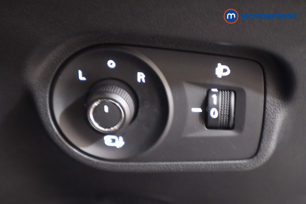 Mg Motor Uk ZS Trophy Automatic Petrol-Electric Hybrid SUV - Stock Number (1616839) - 16th supplementary image