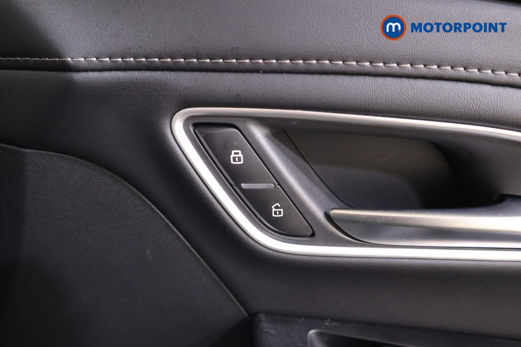 Mg Motor Uk ZS Trophy Automatic Petrol-Electric Hybrid SUV - Stock Number (1616866) - 15th supplementary image