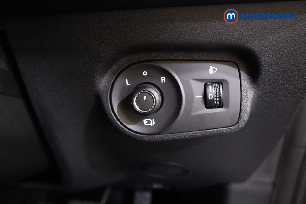 Mg Motor Uk ZS Trophy Automatic Petrol-Electric Hybrid SUV - Stock Number (1616897) - 11th supplementary image