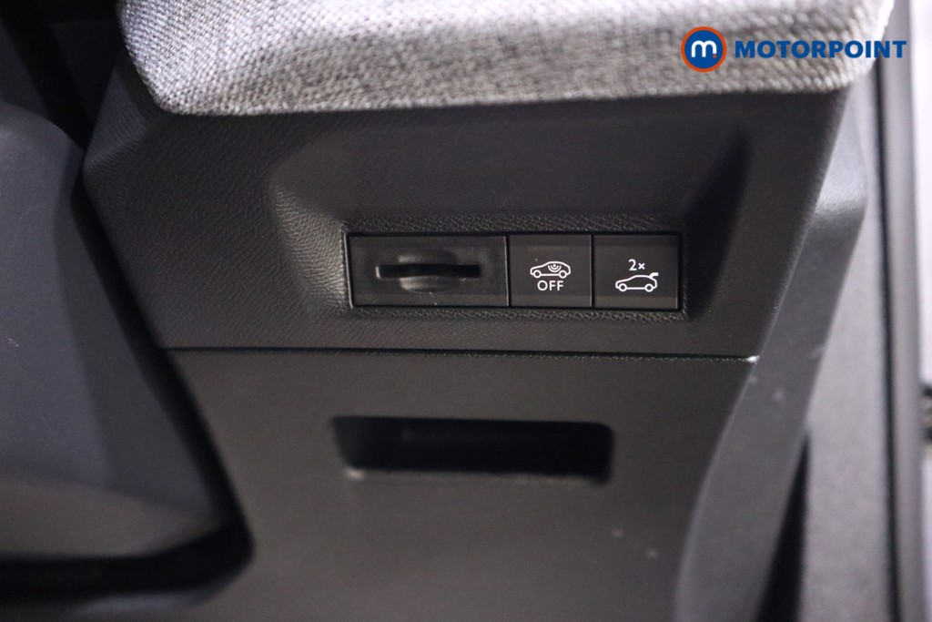 Peugeot 5008 GT Automatic Petrol SUV - Stock Number (1616953) - 12th supplementary image