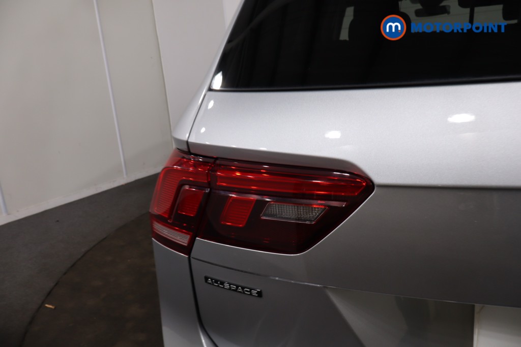 Volkswagen Tiguan Allspace Life Automatic Petrol SUV - Stock Number (1617053) - 38th supplementary image