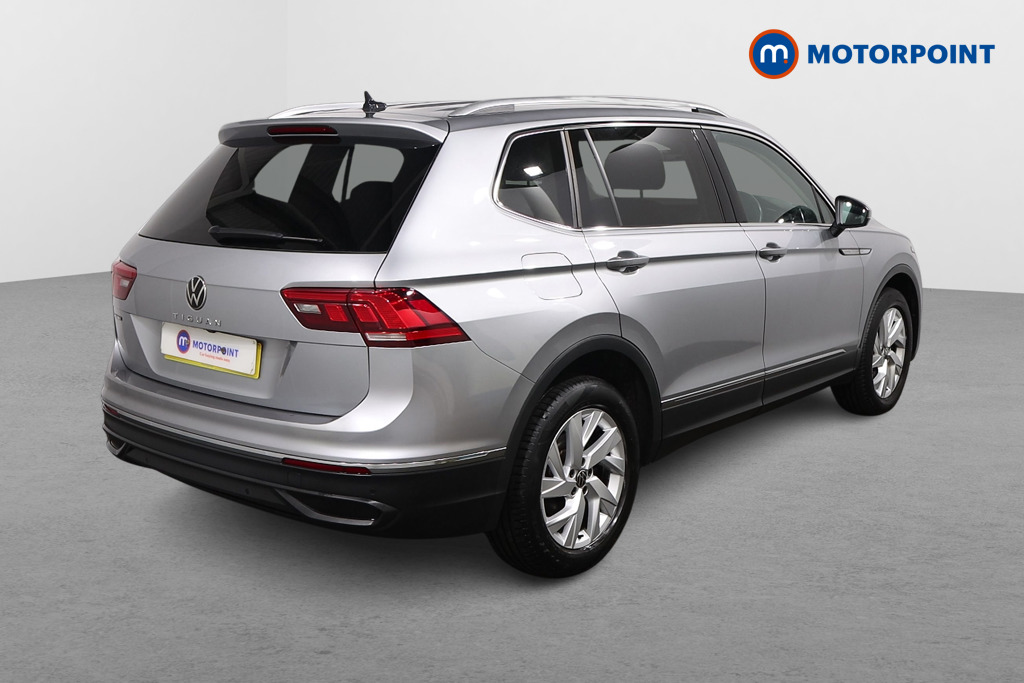 Volkswagen Tiguan Allspace Life Automatic Petrol SUV - Stock Number (1617053) - Drivers side rear corner